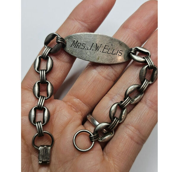 Sterling Silver WWII Sweetheart Bracelet, US Navy Captain, 1940s - Picture 4 of 4